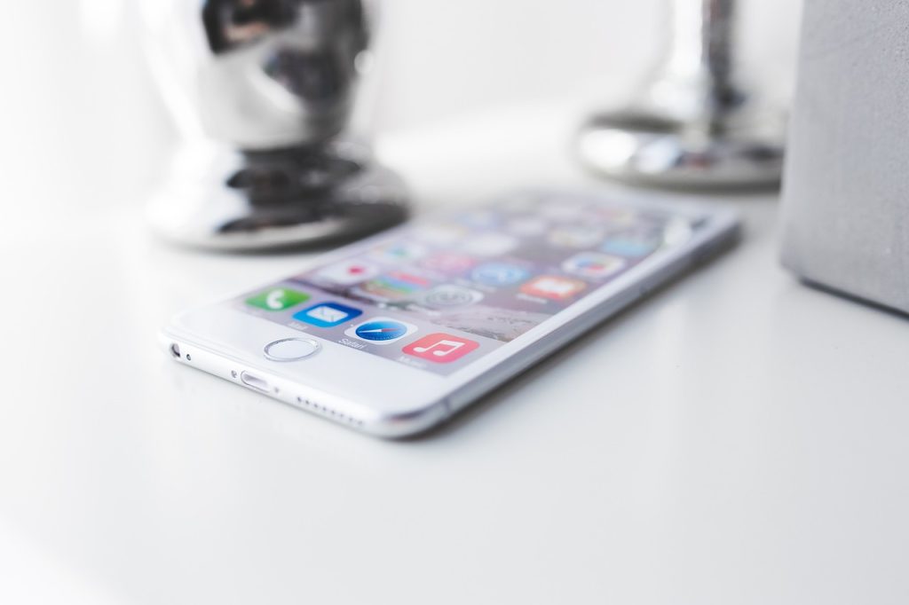 phone, smartphone, iphone-762550.jpg